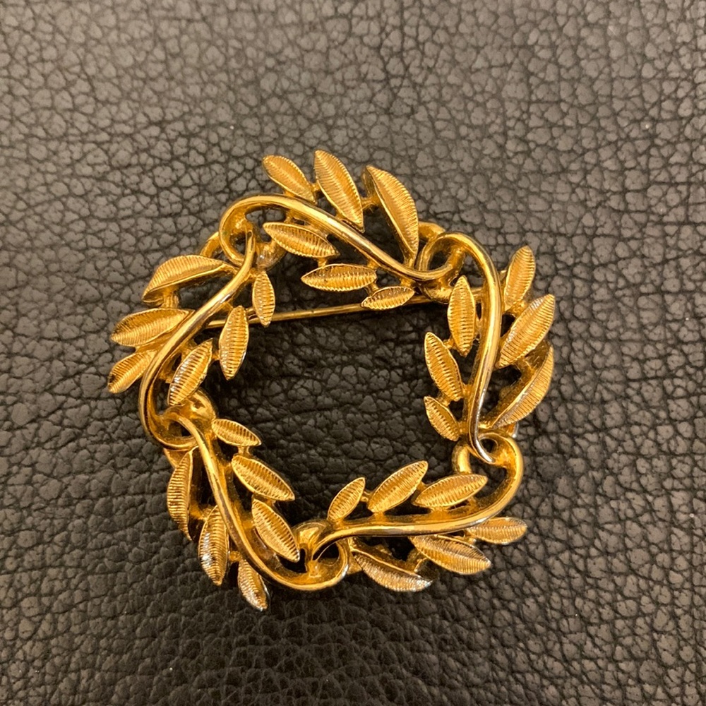 Vintage signed Napier brooch